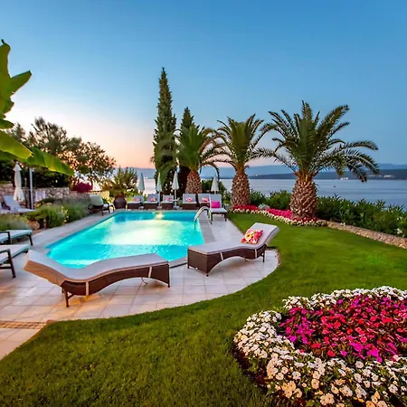 Beautiful In Porat With House Sea View *