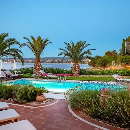 Apartment Beautiful In Porat With House Sea View